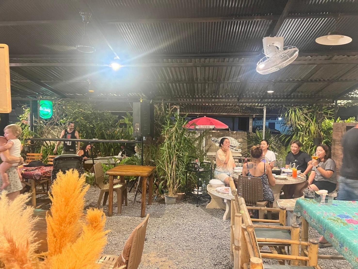 湄南海滩 Blockhouse Samui旅舍 外观 照片